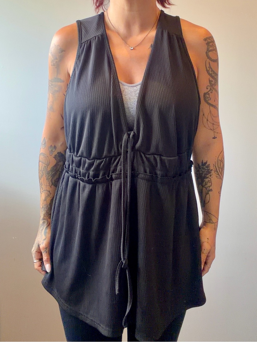 Shein‎ Curve 4XL Womens Black Tank Top Blouse Sleeveless Ties in Front
